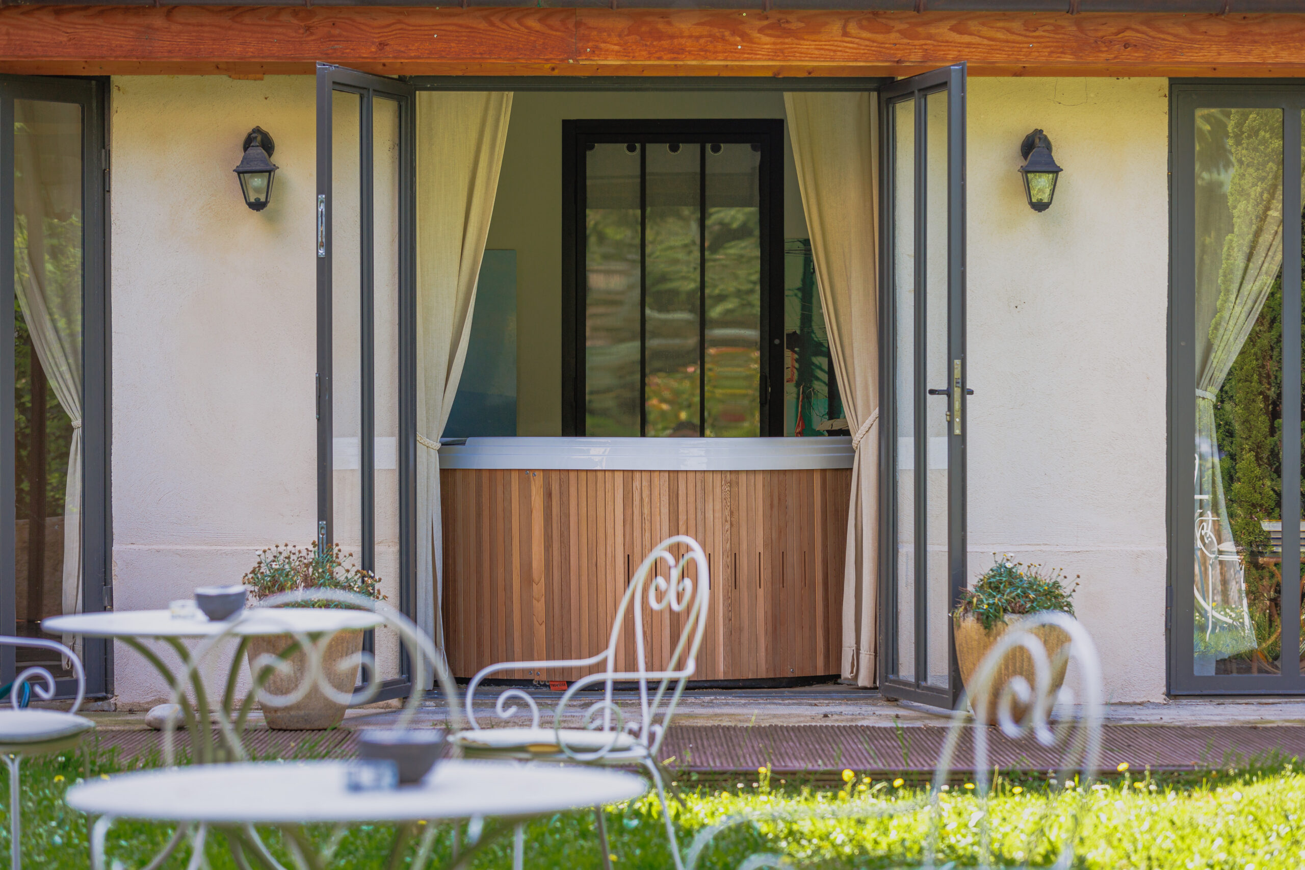 Jacuzzi spa Lyon Country House