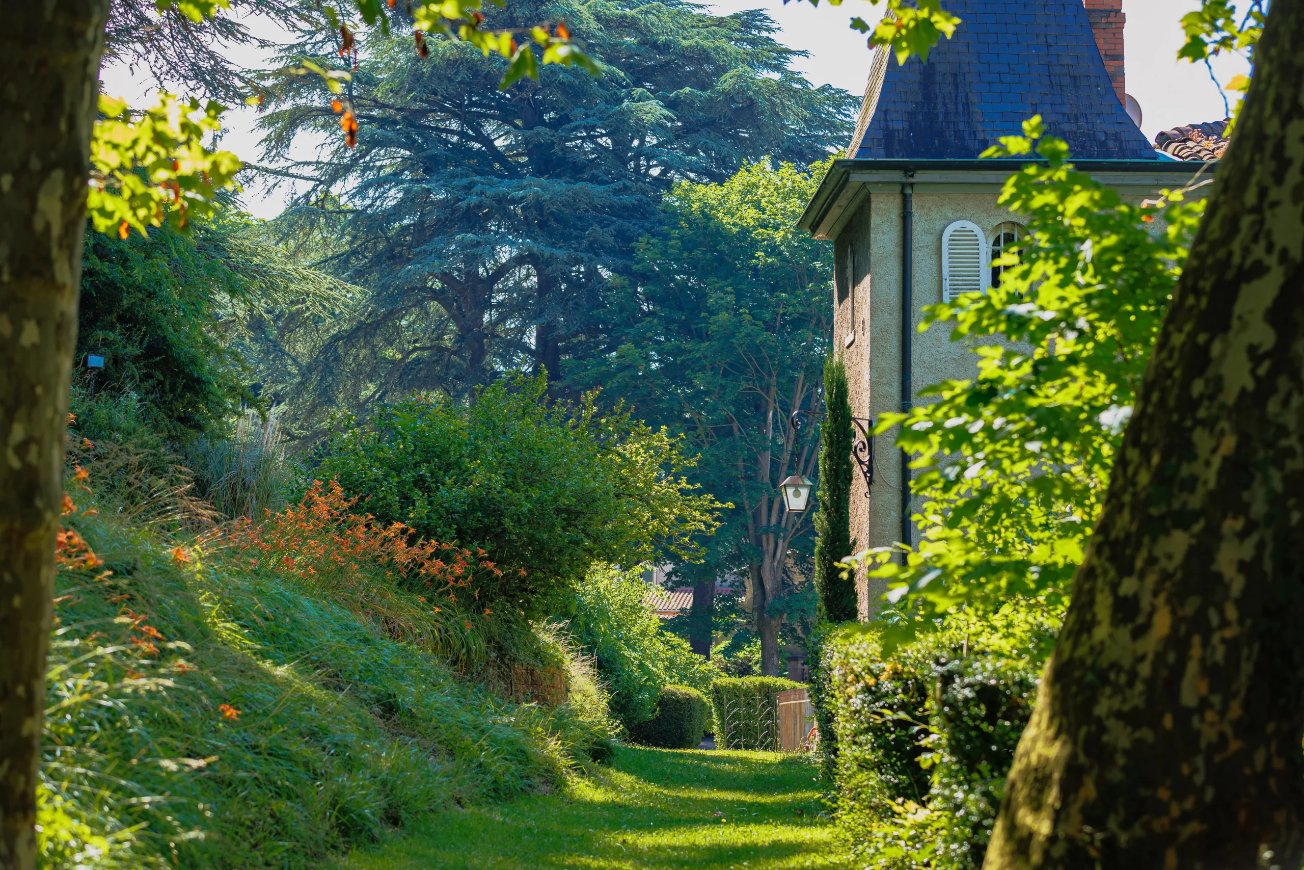 Lyon Country House